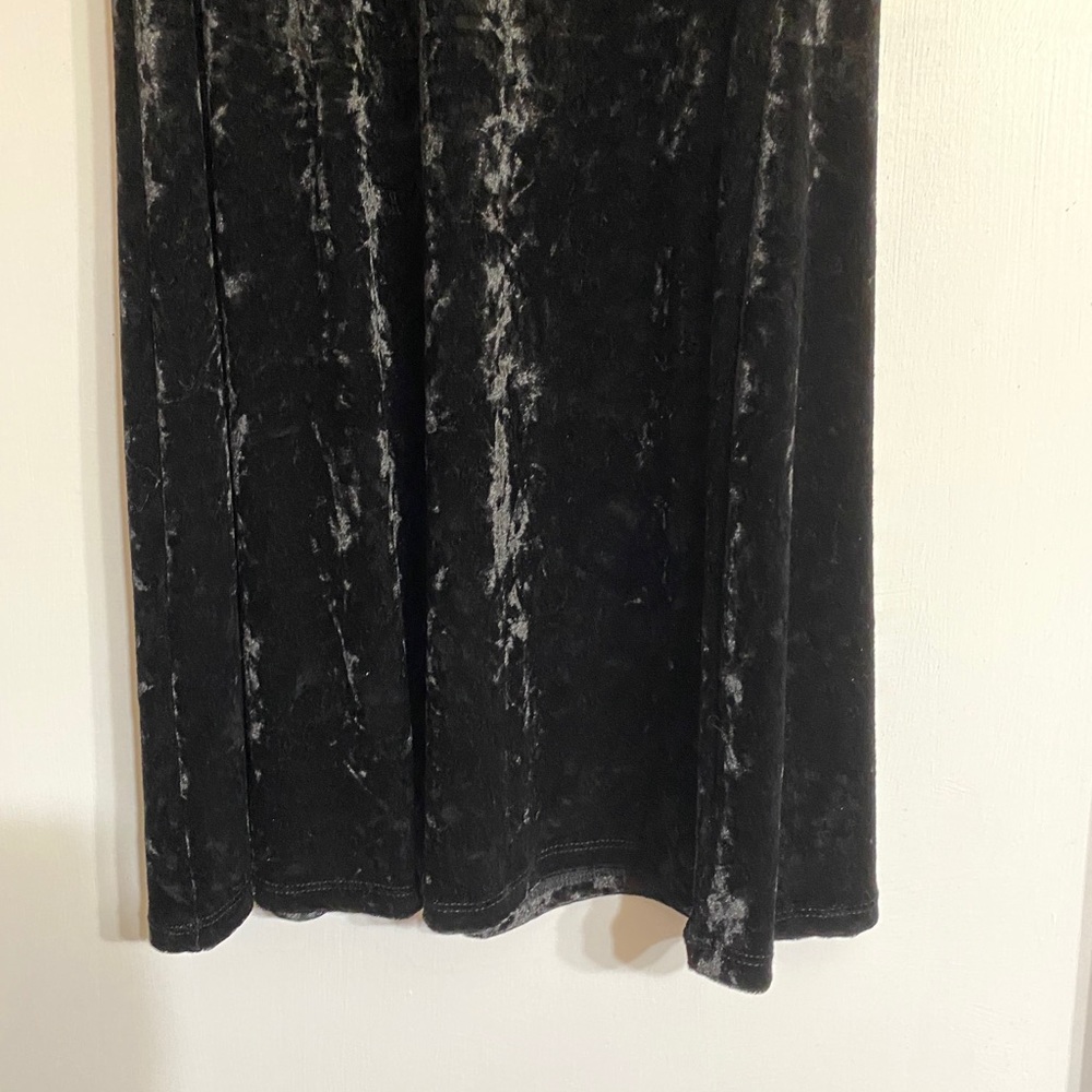 Black Velvet Sleeveless Dress